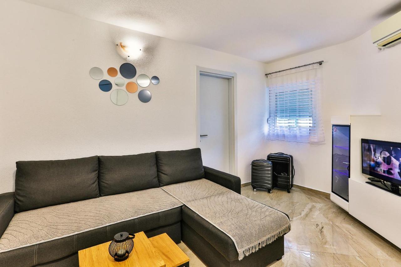 Zara Apartment Budva Luaran gambar
